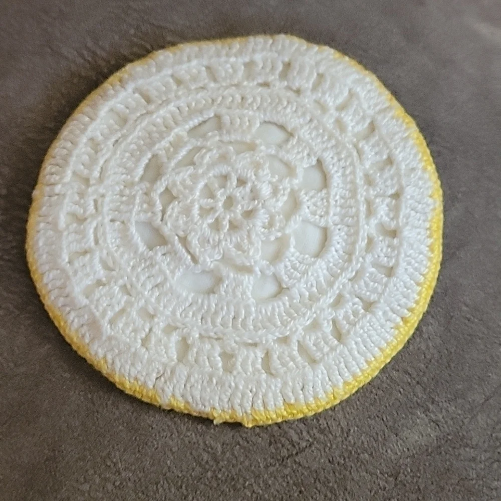 𝅺VTG Handmade Crochet Yellow Puff Rose Cottage Pot Holders Set